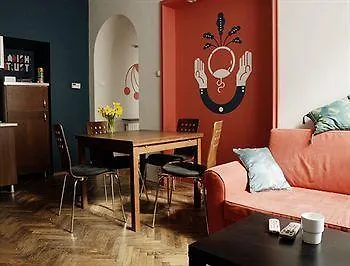 Red Kurka Apartment *