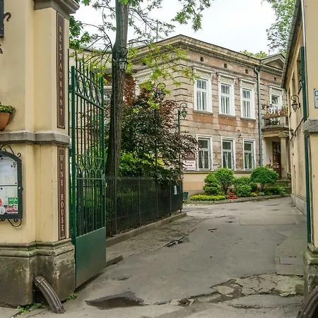 Red Kurka Apartman *