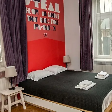 Red Kurka Apartman