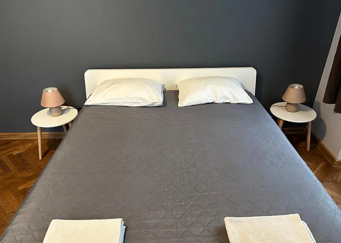 アパート レッド クルカ *